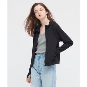 Uniqlo Black Airism Zip Up Jacket Size M